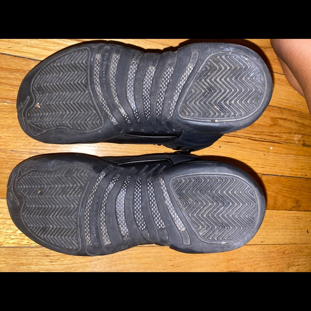 Jordan 12 - Picture 6 of 7